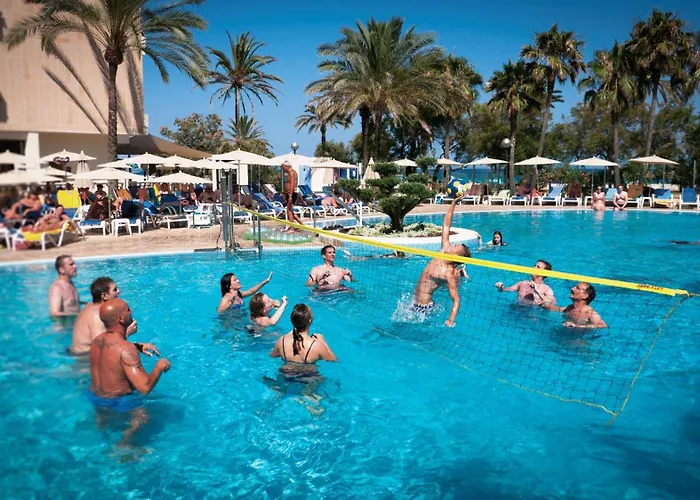 Hotel Cm Castell De Mar 4*