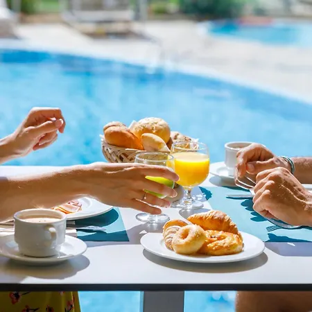 Cm Castell De Mar 4*