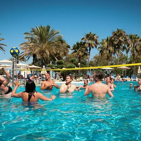 Hotel Cm Castell De Mar 4*