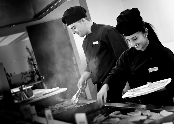 酒店 Cm Castell De Mar 4*